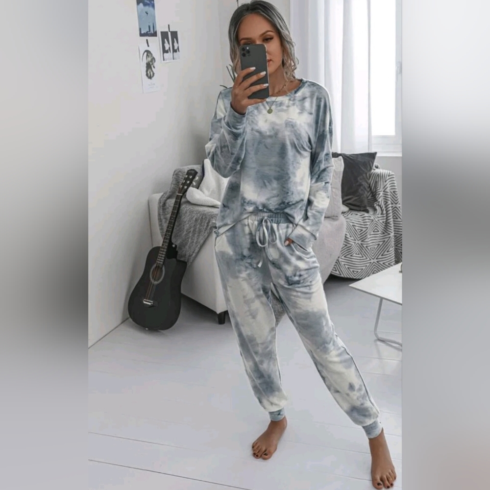Sale! Tie Dye Pullover & Sweatpants Lounge Set
